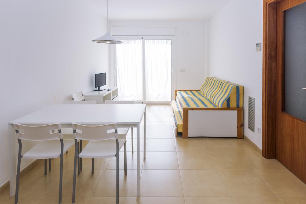 Apartments Sorrabona Pineda De Mar Habitación foto